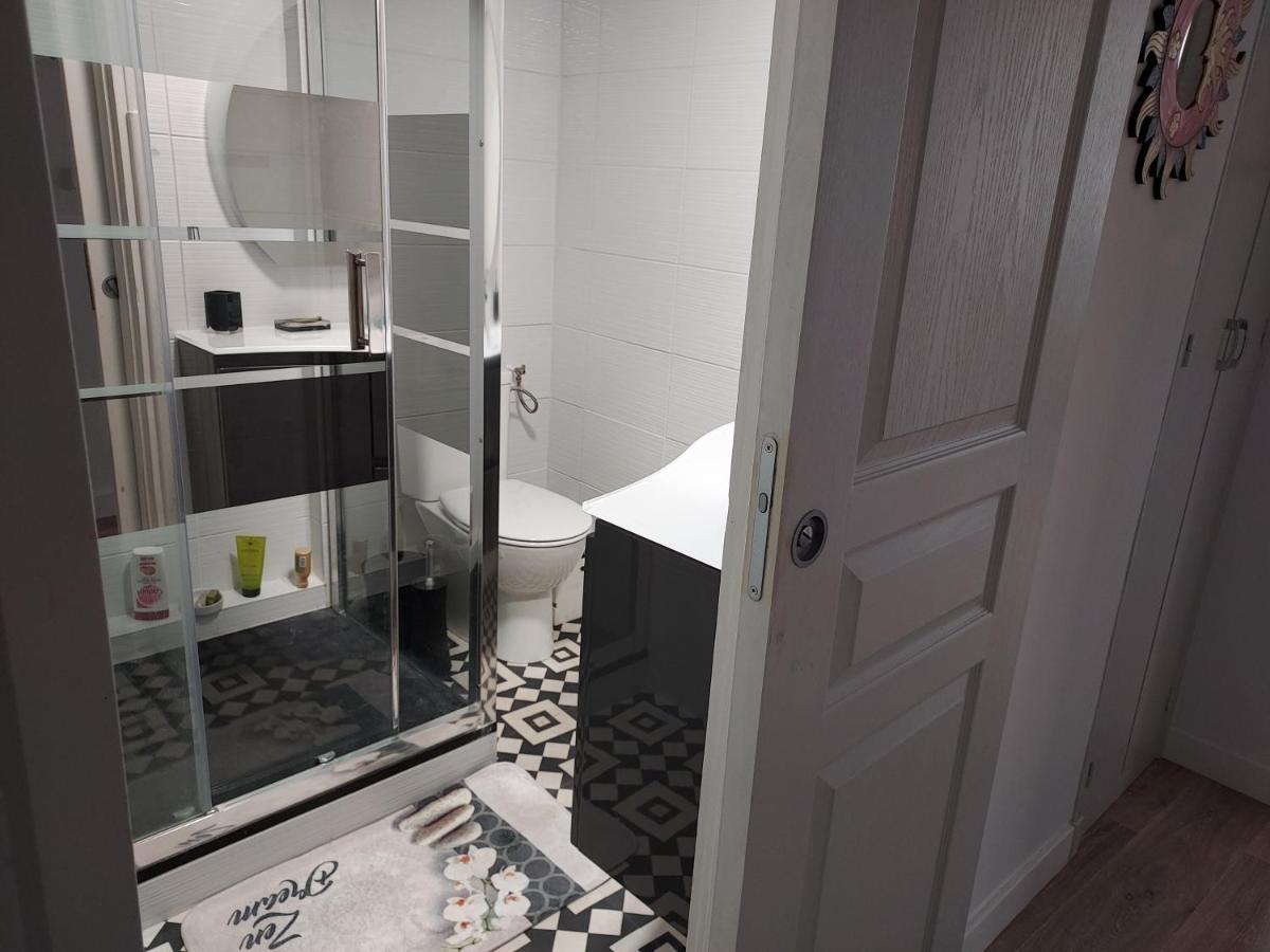 Rez-De-Chaussee Privatif Spacieux 3* D'Une Villa Centre Ville Hyères Eksteriør bilde